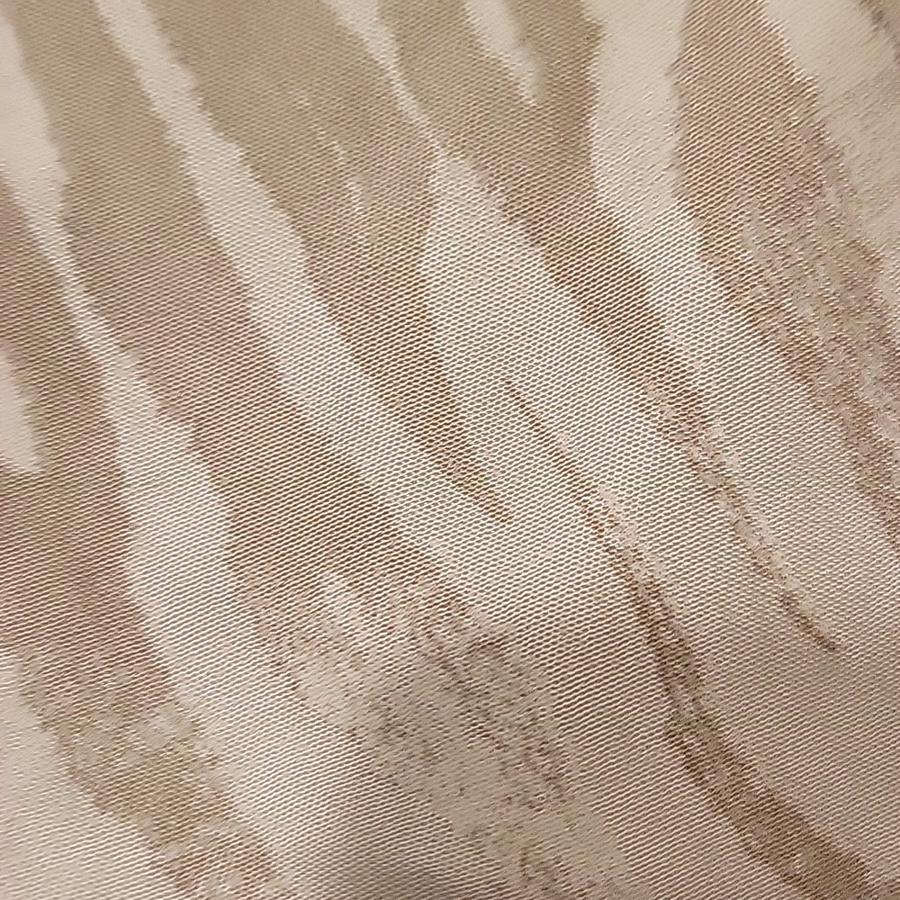 Venti6,From ITALY, Neutral Tone Two-Piece Set with Subtle Feathered Print - Picture 7 of 10